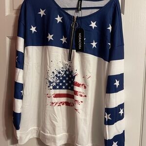 Noracora Women's Blue and White Star Print Top